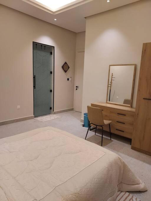 فاخرة بمرافق فندقية 5 نجوم - مسبح - جيم Luxury With 5 Star Facilities Riyadh